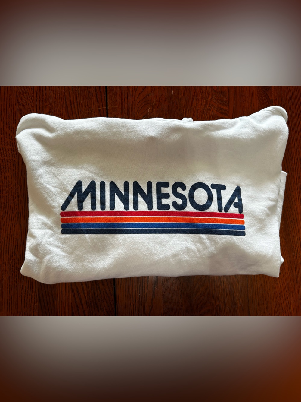 White 'Minnesota' Vintage Look with Navy & Red Stripe Graphic Women’s Crop Hoodi